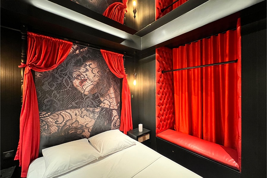 chambre glamour 4 love hotel a paris pigalle